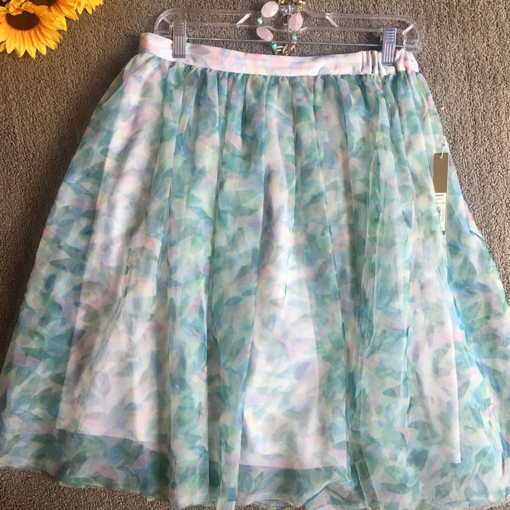 LC Lauren Conrad Floral Tulle Skirt